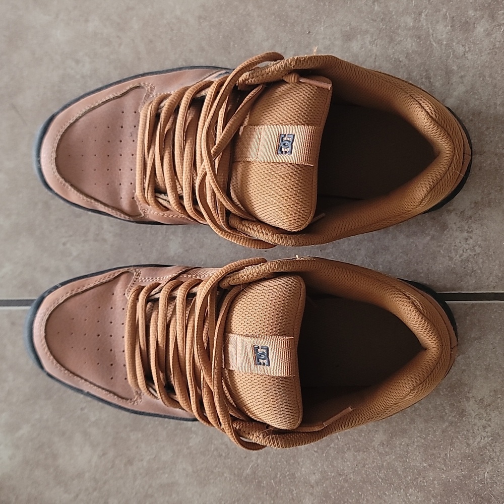 DC Skate Company Wheat & Black Sneakers Size 10.5